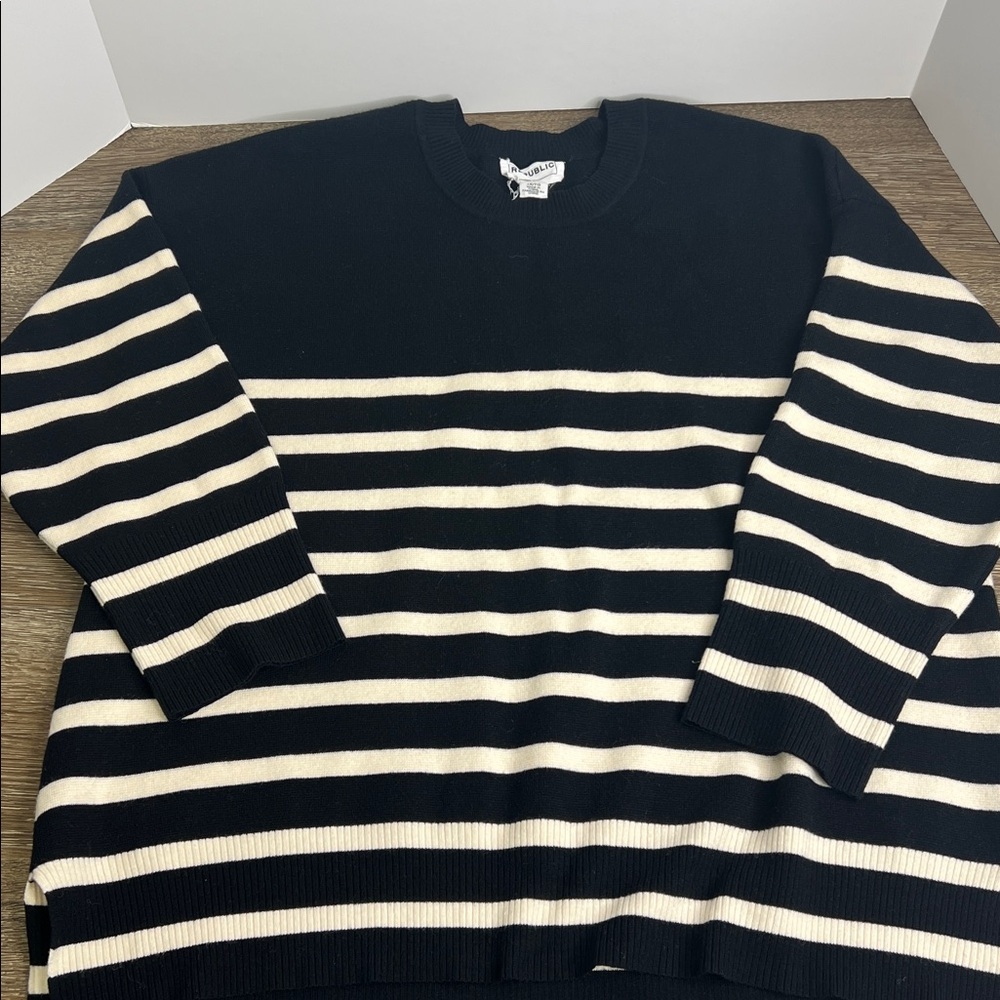 Republic Woman Black & Cream Striped Crewneck Sweater (Size 1X)